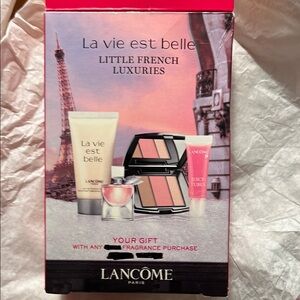 La Vie Est Belle Makeup Set - Pink